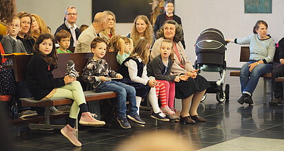 Kinder beim Gottesdienst der Kindergärten in Bruder Klaus